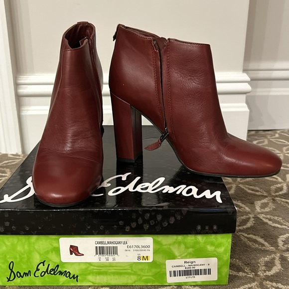 Beautiful booties, leather , worn once , like new, deep red gorgeous color - Picture 2 of 3
